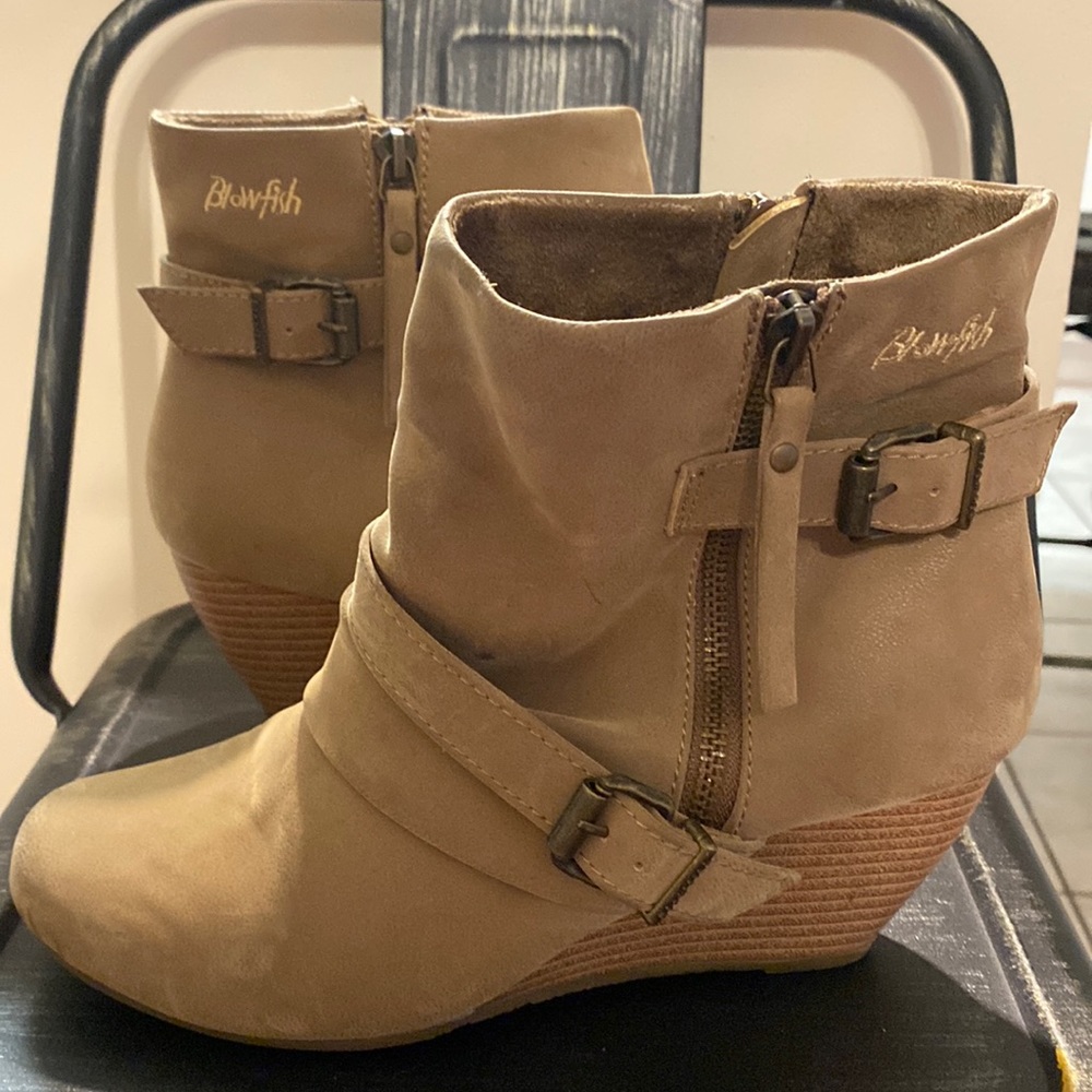 Blowfish tan wedge boots 8.5